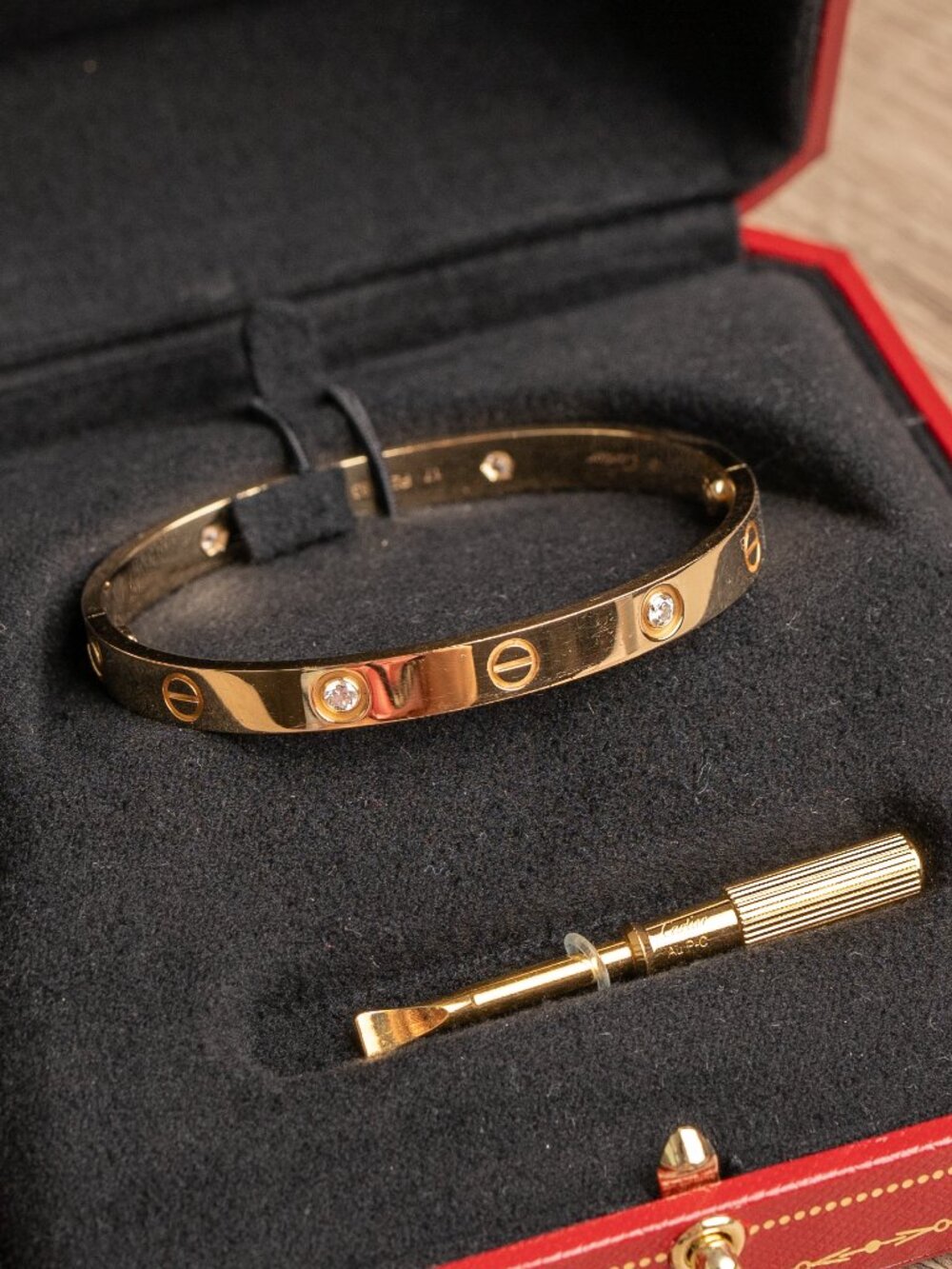 Authentic LOVE bracelet, classic model, 4 diamonds size 17